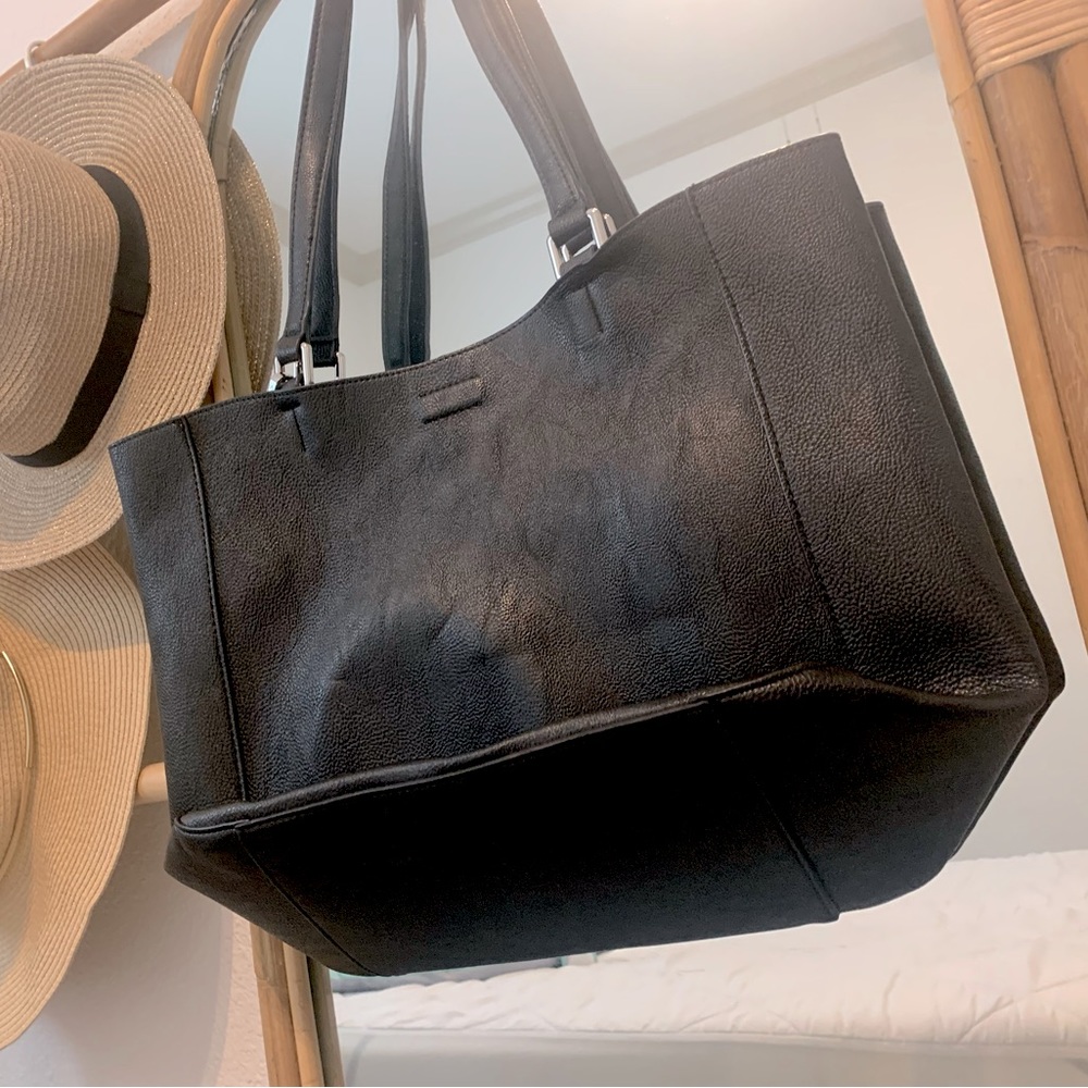 Calvin Klein Bag - Picture 4 of 9